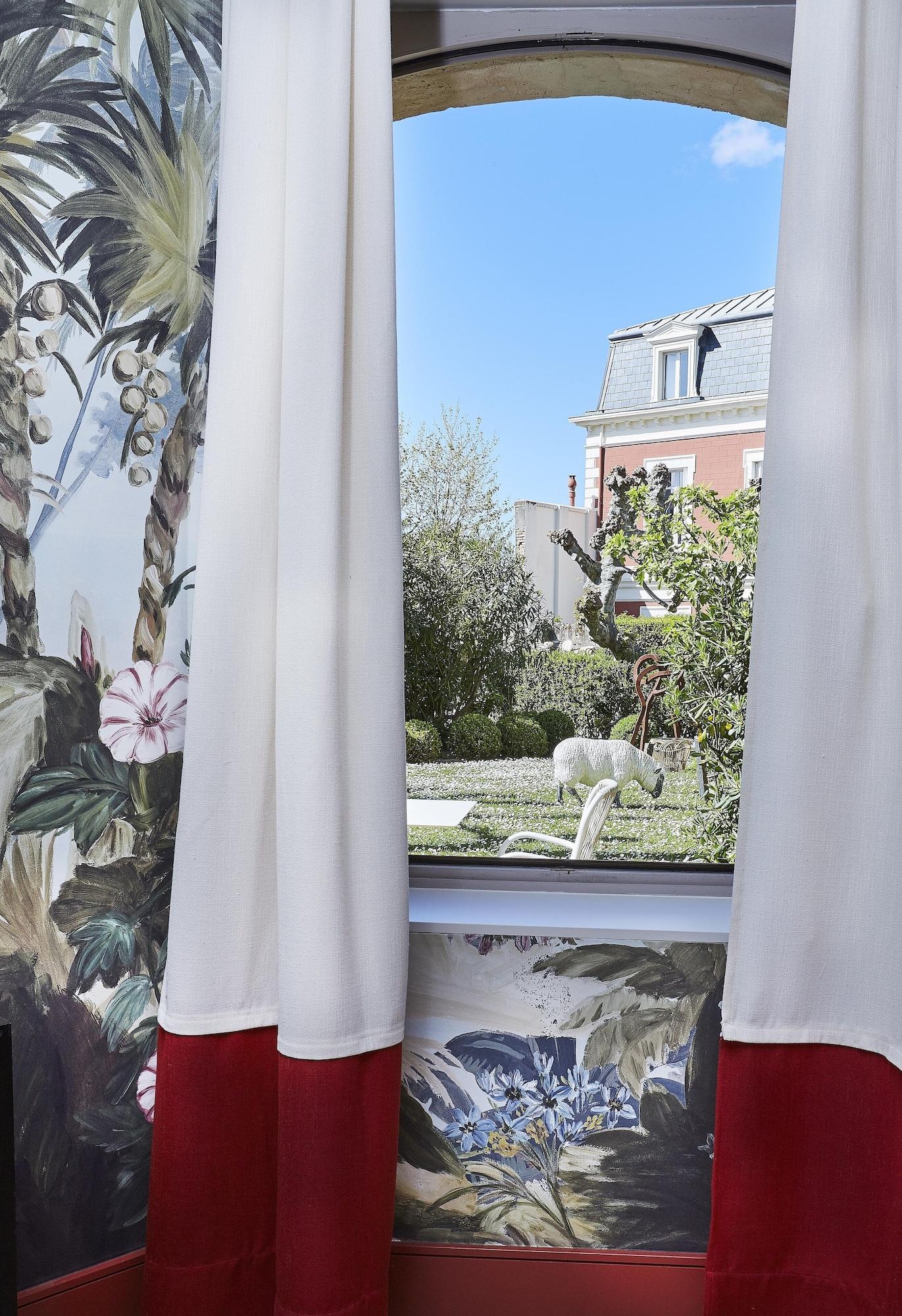 De Silhouette Hotel 4*